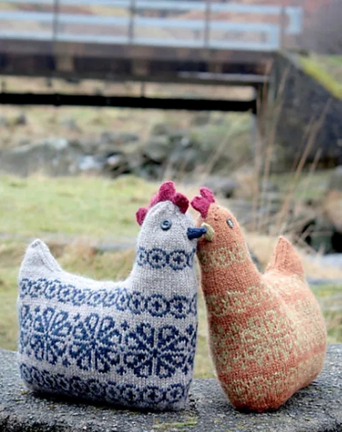 Fancy Knitted Hens