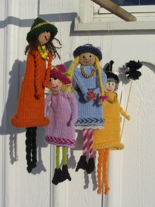 Knitted Doll Gang