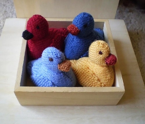 easy and cute Knitted Mini Ducks Patterns