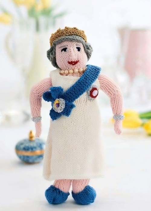 Knitted Queen Elizabeth Doll