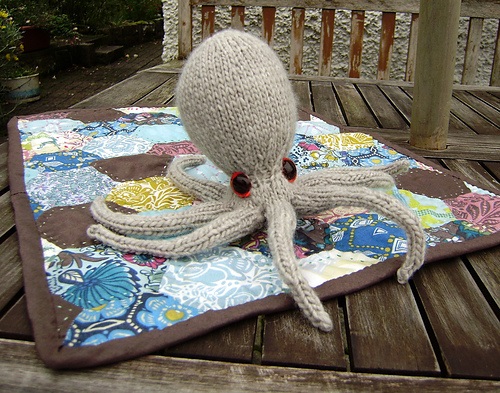 . Super Cute Knitted Octopus Toy.