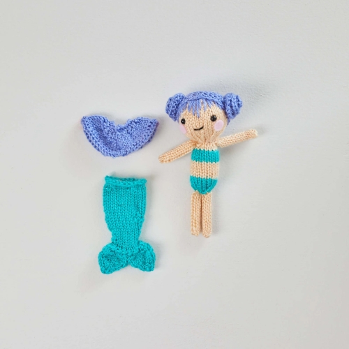 Knitted Miniature Dolls Free Patterns 2