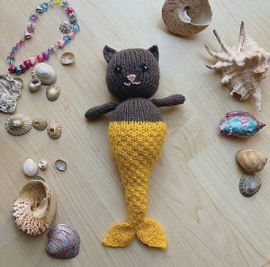 12 Knitted Cat Free Patterns ⋆ Bright Stuffs
