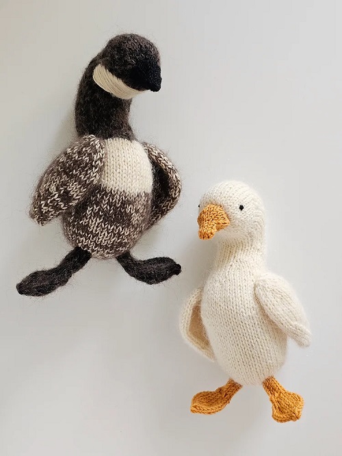 Knitted Couple Geese pattern