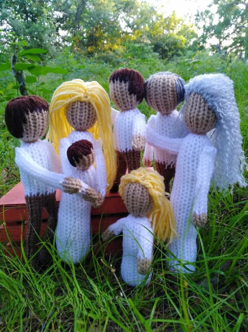 Knitted Doll Family Free Patterns 1