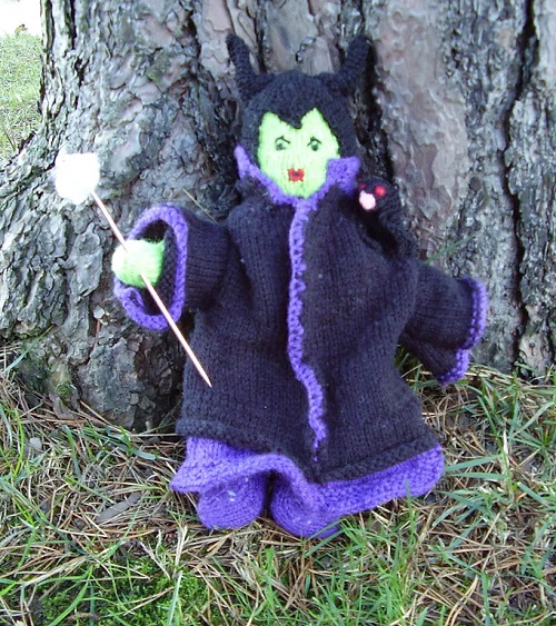 sleeping-beautys-maleficent-doll-knitting pattern