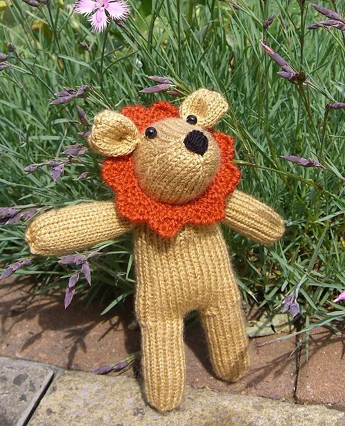 Little Lion Sock Critter Knitting Pattern