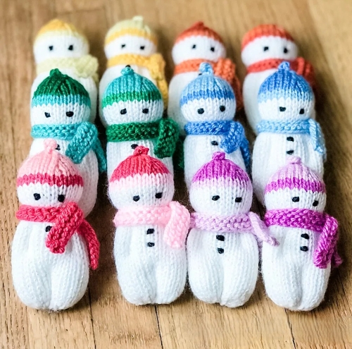 Easy and Cute Knitted Winter Dolls Patterns 2