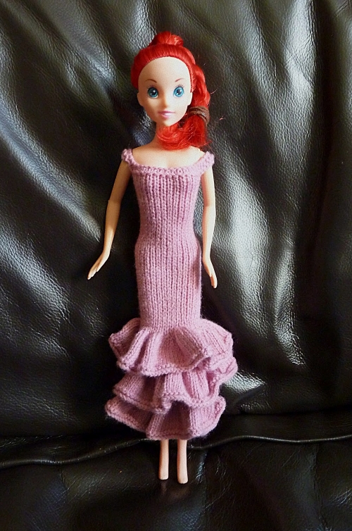 Easy and cute Knitted Toy Dress Patterns 2