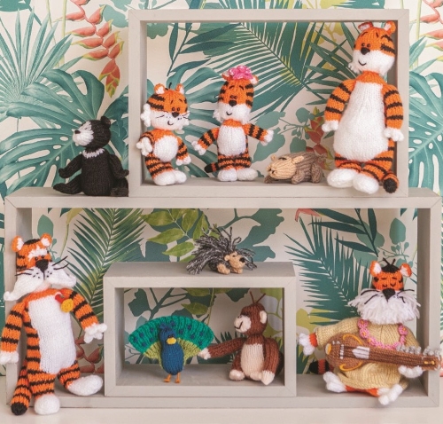 The Knitted Tiger Family