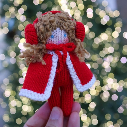 Stunning Knitted Winter Dolls Patterns 3