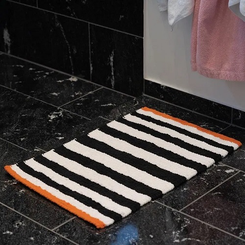 knitted-bath-mat