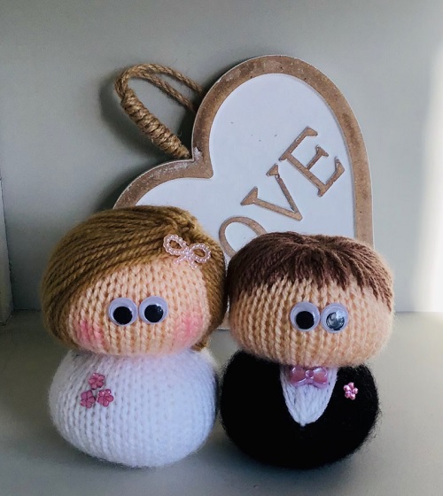 knitted-bride-groom-doll-mr-and-mrs