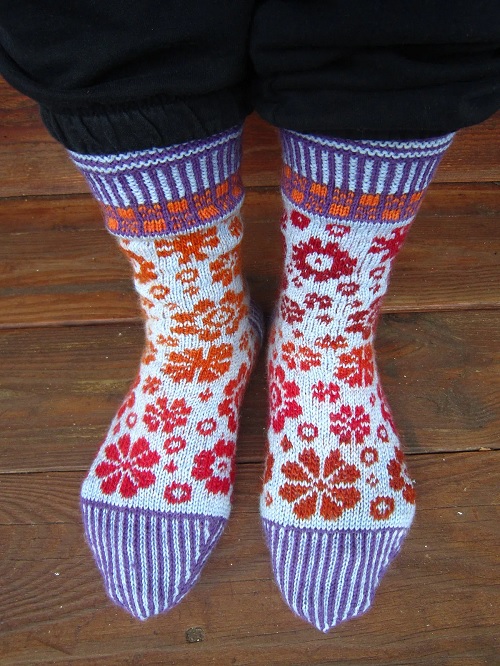 Knitted Flower Socks Free Patterns