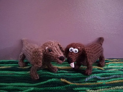 Knitted dachshund dogs Free Patterns 4