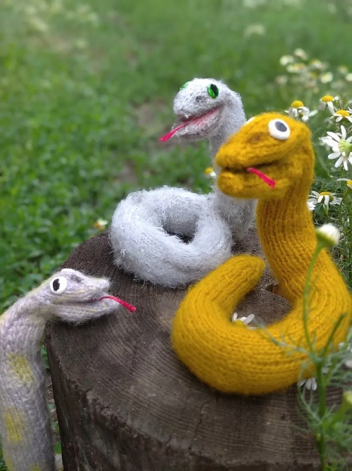 The Knitted Snake Trio