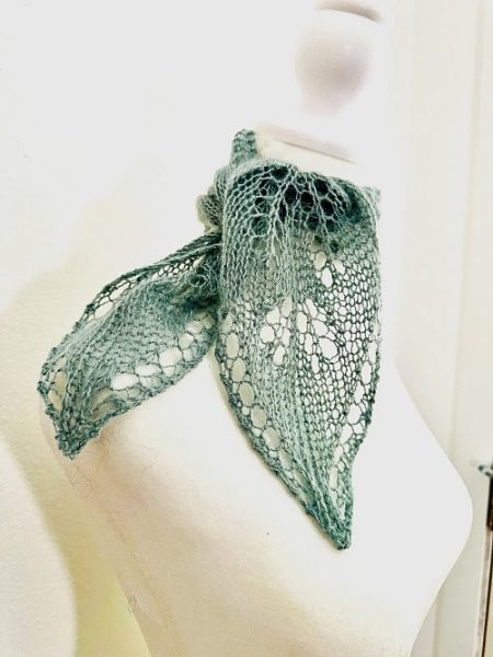 18 Knitted Kerchief Free Patterns ⋆ Bright Stuffs