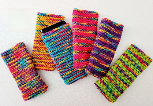 knitted-easy-mobile-phone-socks