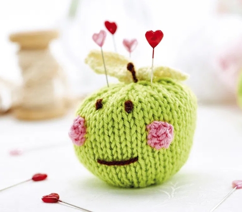 Cute Apple Pin Cushion