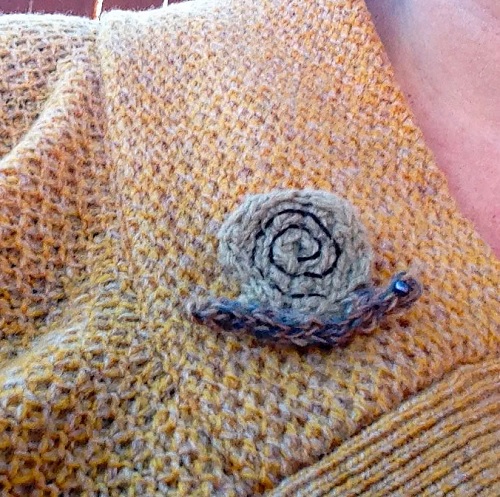 Roundmouth Snail Pin