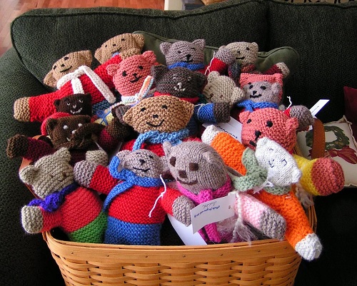 Group of Teddies Free Knitting Patterns