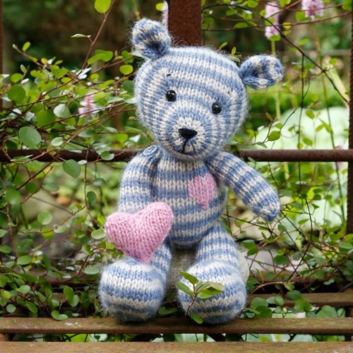 Knitted Adorable Teddy