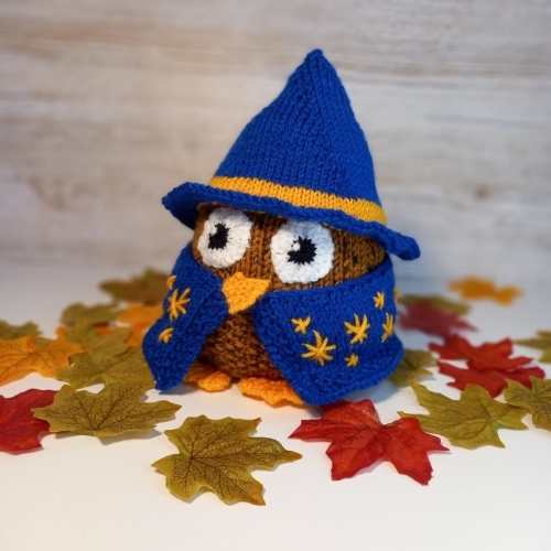 Knitted Mini Wizard Owl