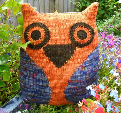 Owly cushion