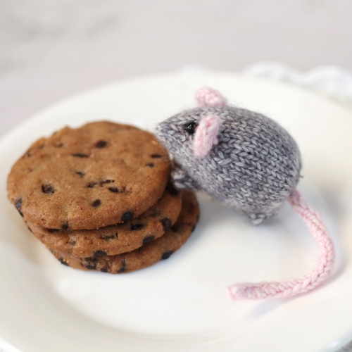 Knit Hungry Mouse