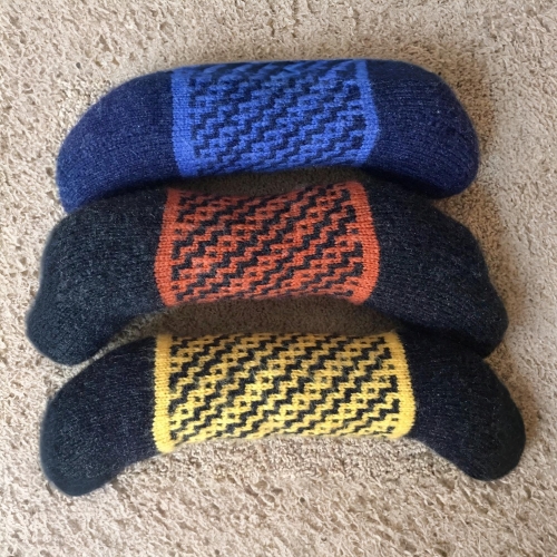 Knit Mosaic Neck Pillow