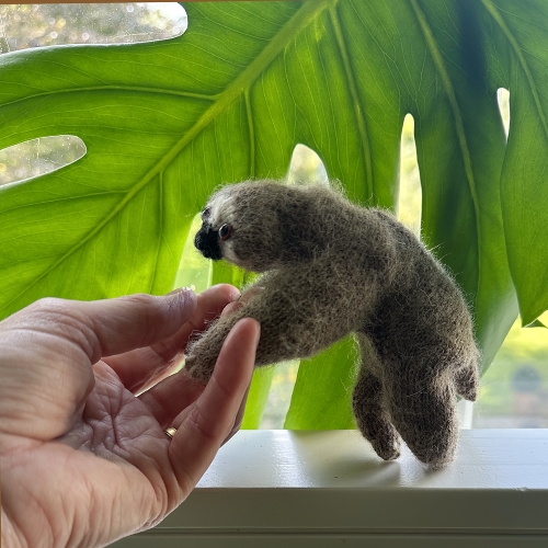 DIY Mini Knitted Sloth