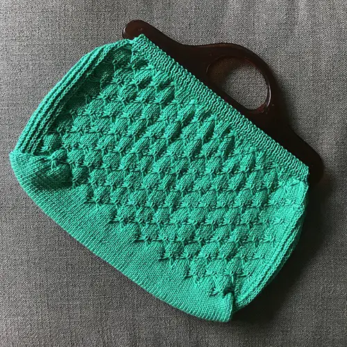 retro-style-knitting-bag