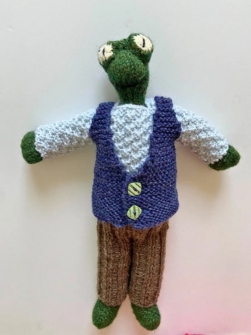 Straight Needle Frog Toy