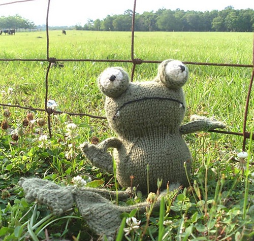 Unique Frog Toys Free Knitting Patterns