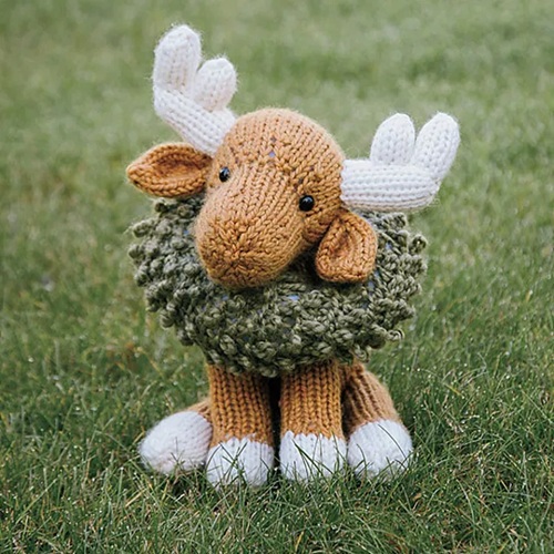 beautiful Knitted Christmas Toys Free Patterns