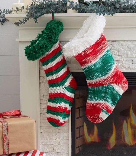 10 Christmas Stocking Free Knitting Patterns ⋆ Bright Stuffs