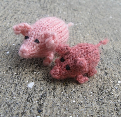 knitted pig