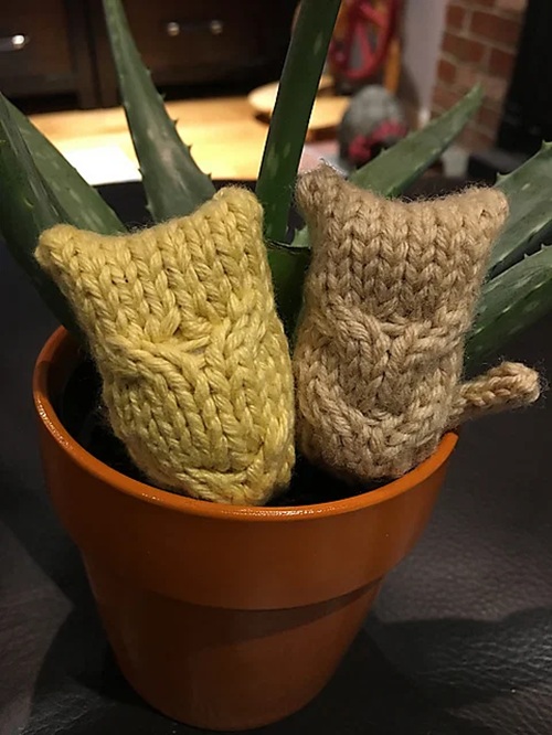 DIY Cabled Tiny Cat and Owl Plushies